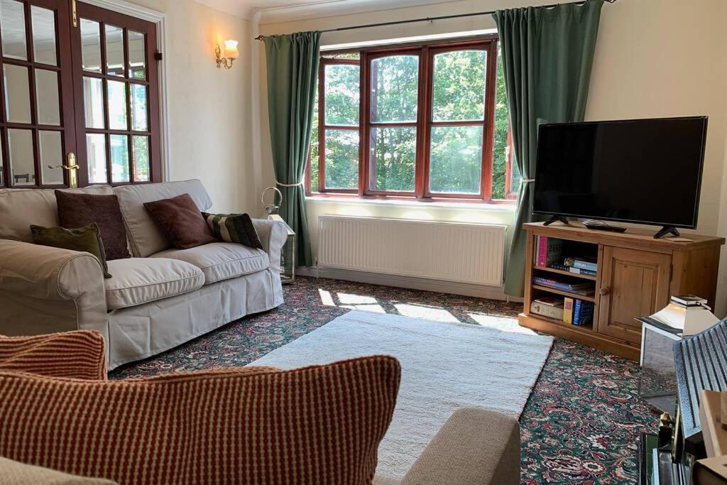 A Charming, Spacious 2 Bedroom Apartment In Lytham Lytham St Annes Exterior foto